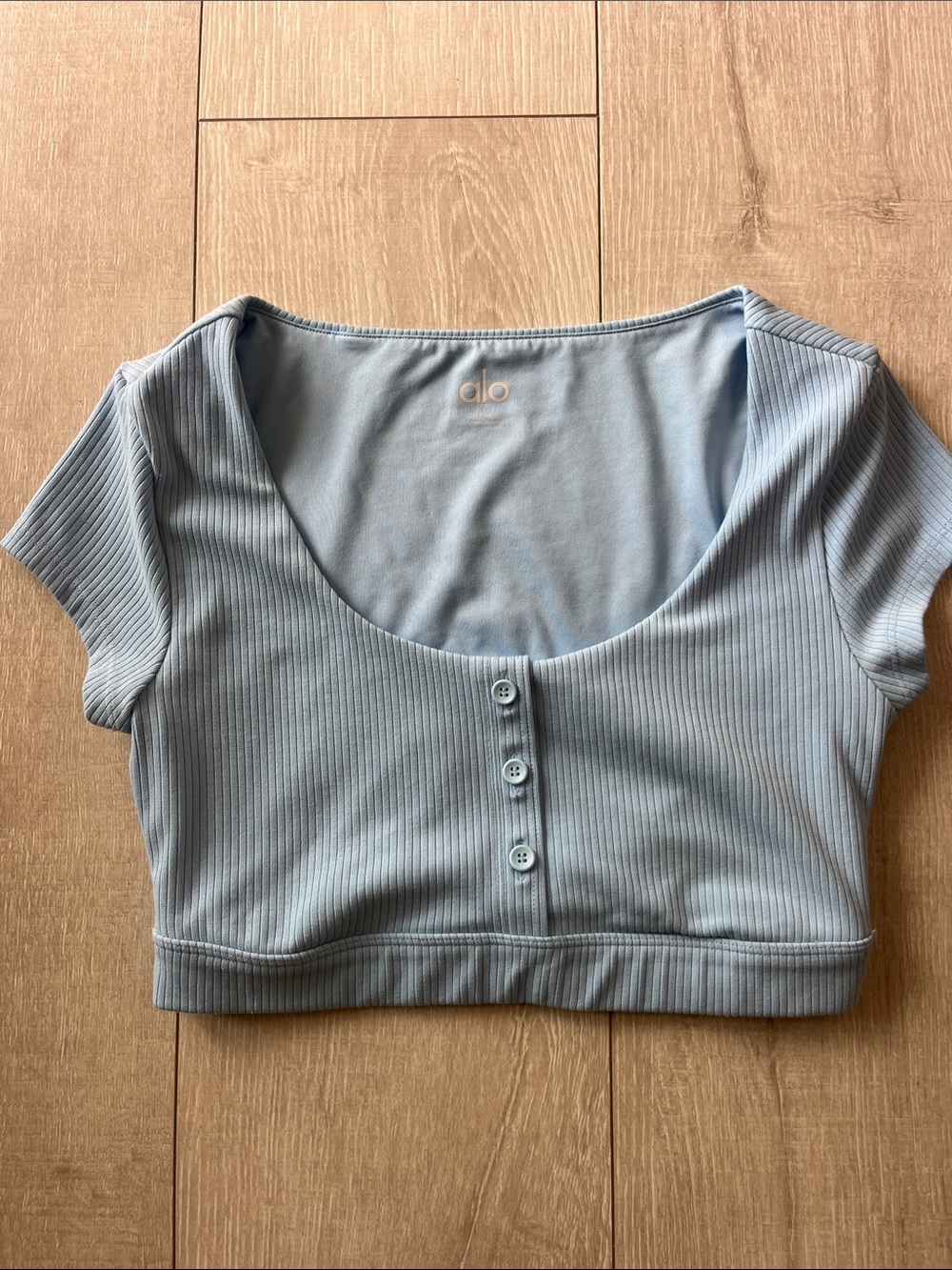 ALO SZ SMALL BABY BLUE CROP RIBBED TOP PERFECT CONDITION NEVER WORN
